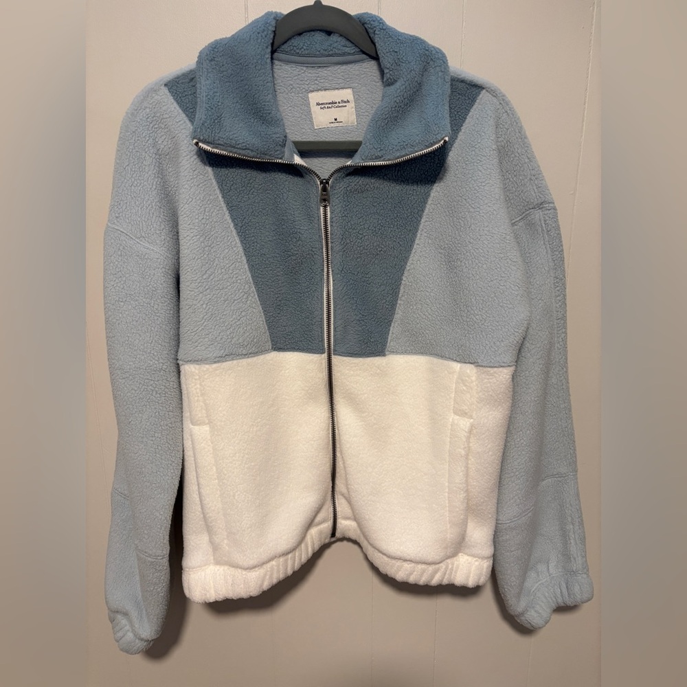 Abercrombie & Fitch Blue and White Teddy Jacket NWOT